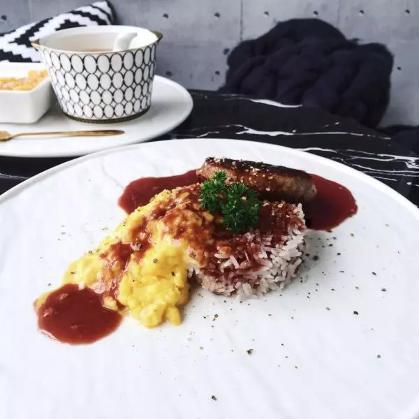 红酒酱牛肉饼滑蛋拌饭