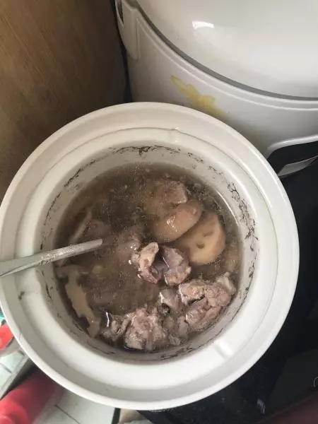 蓮藕綠豆龍骨湯