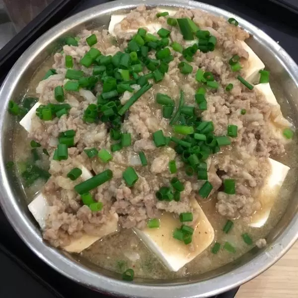 小葱肉末蒸豆腐