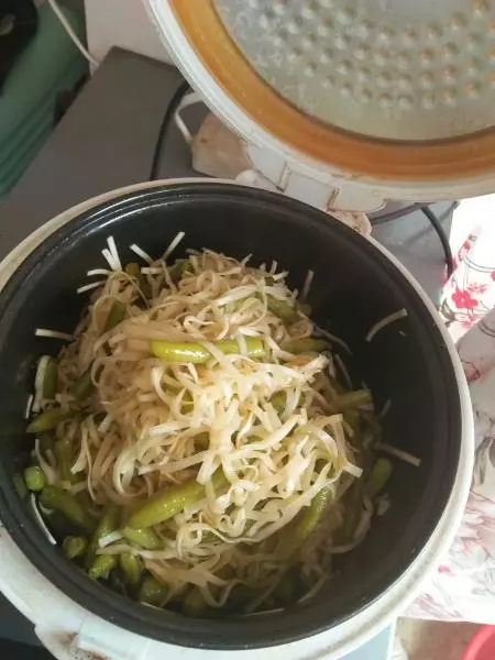 电饭煲蒸面