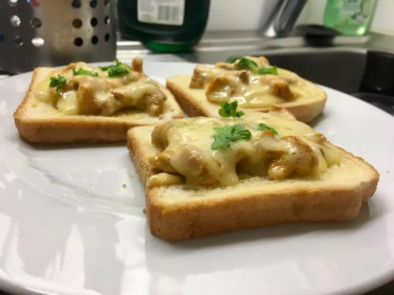 鸡油菌香烤三明治 Chanterelle Toastie