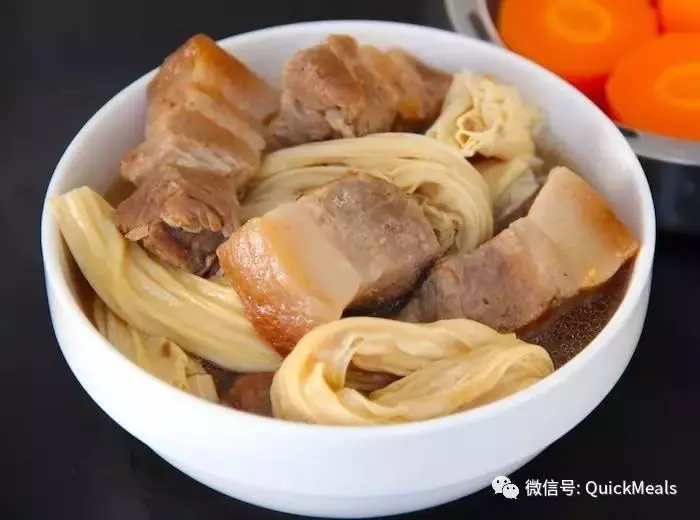 小熊飯盒 -- 腐竹燉肉