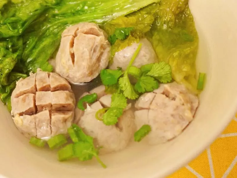 生菜牛肉丸汤