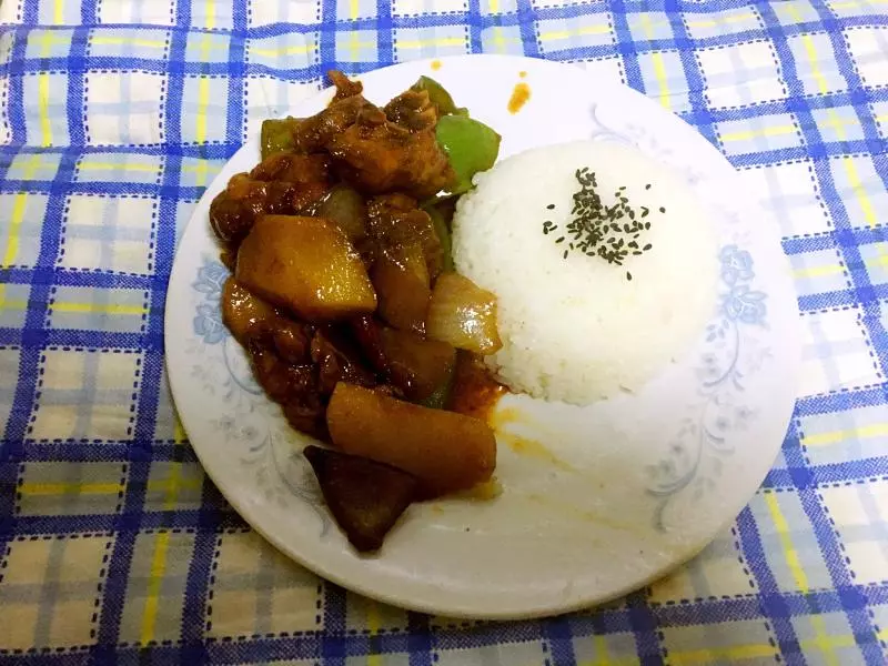 土豆炖鸡块