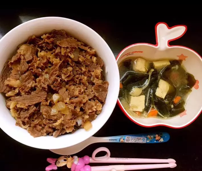 吉野家牛肉飯(水煮牛肉飯)