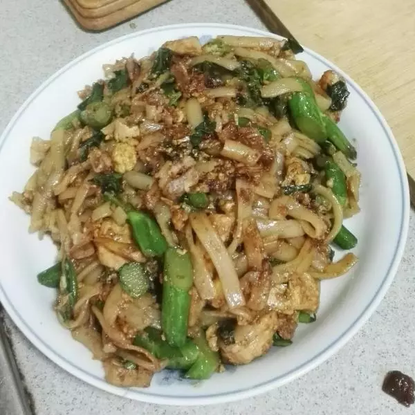 芥蓝沙茶牛肉鸡蛋炒牛河