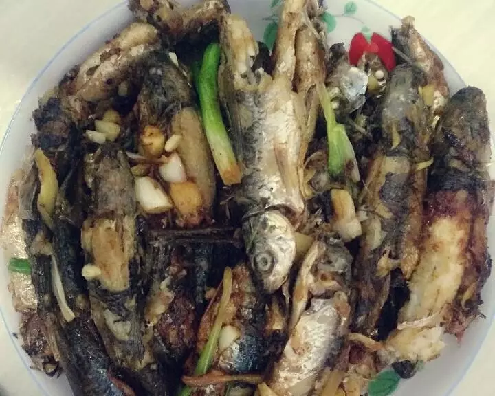 油炸小魚