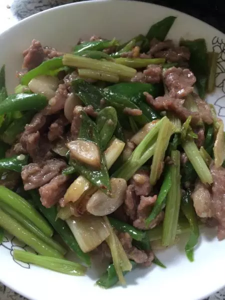 小炒牛肉