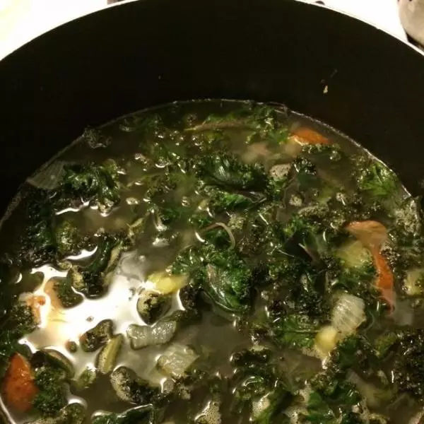 葡式土豆羽衣甘藍湯 Portuguese Potato Kale Sausage Soup