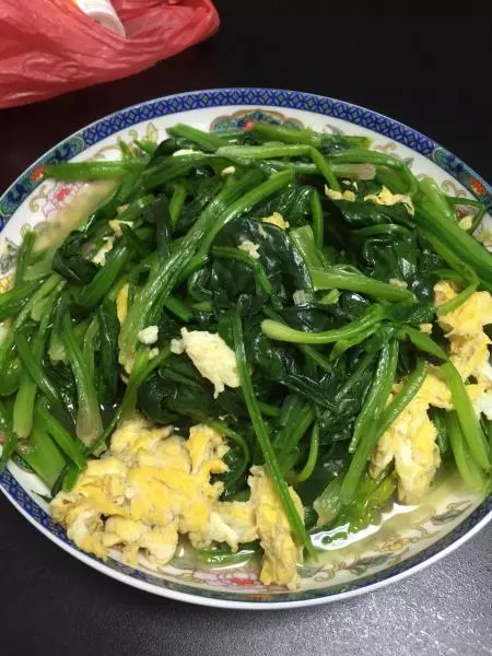 菠菜炒鸡蛋