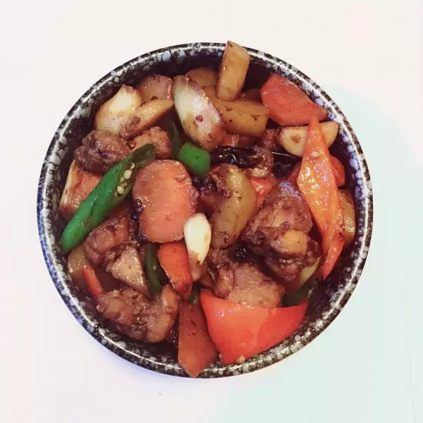 香辣鸡肉煲