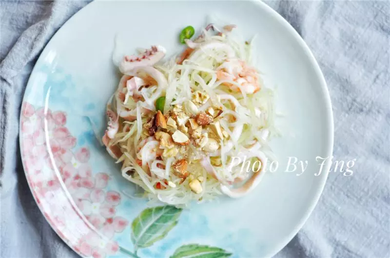 【炊烟食堂】泰式青木瓜海鲜沙拉