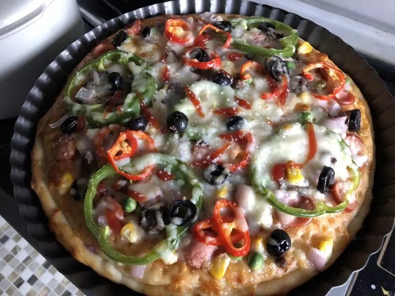 自製餅底牛肉pizza