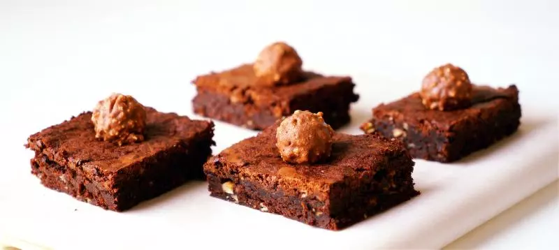 榛子布朗尼［Hazelnut brownies］