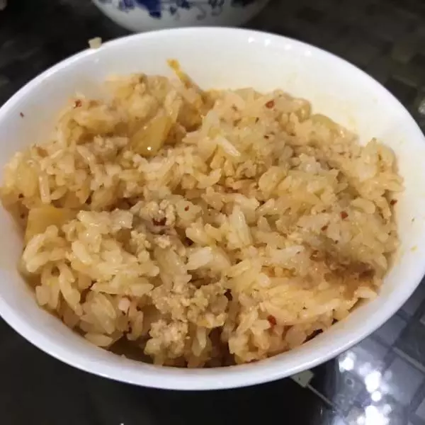 泡菜肉末拌饭 两人份