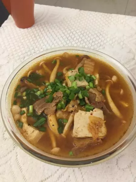 泡菜豆腐蘑菇湯