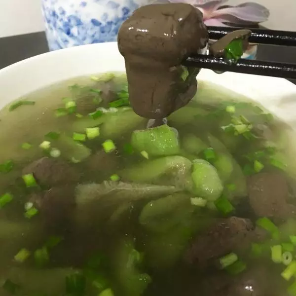 絲瓜雞血湯