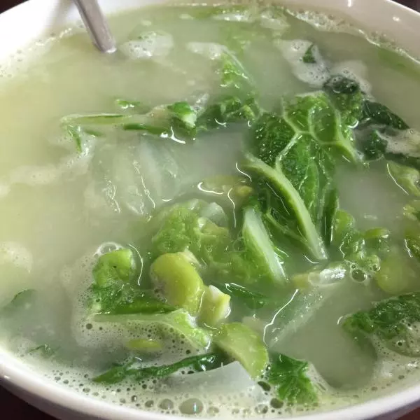 蚕豆白菜汤