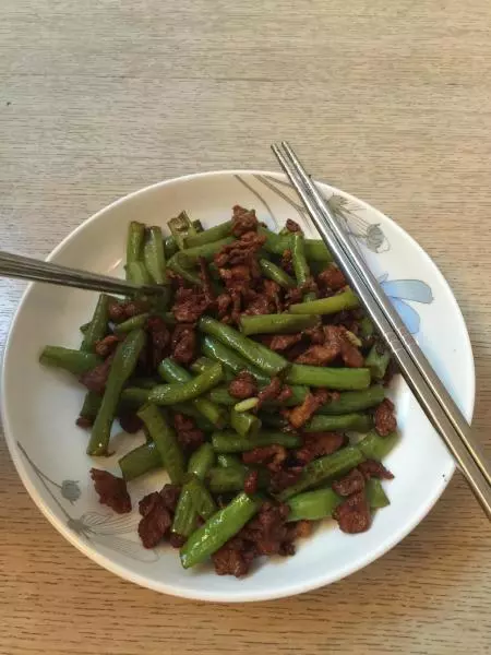 豆角炒肉片