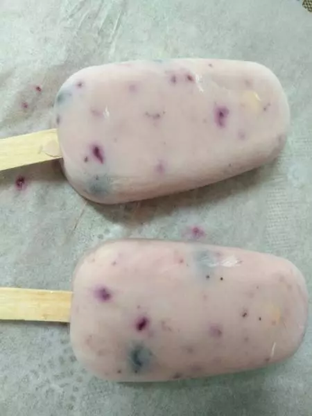 蓝莓酸奶冰棒