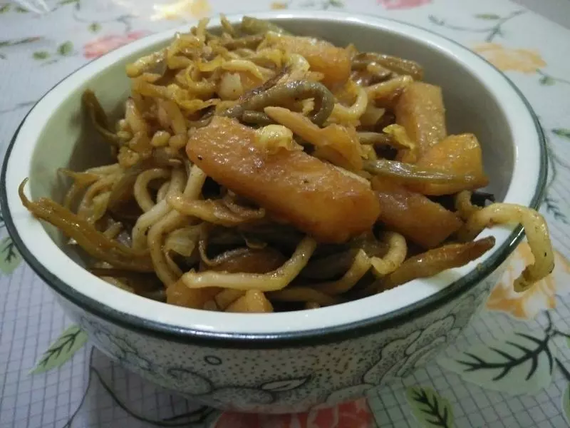 燜面（包頭家常飯）