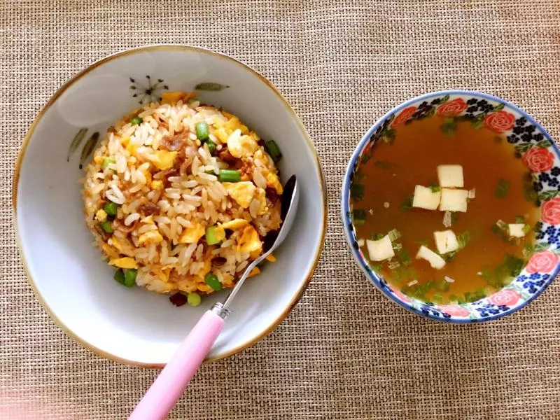 美味高逼格的蒜苔炒饭