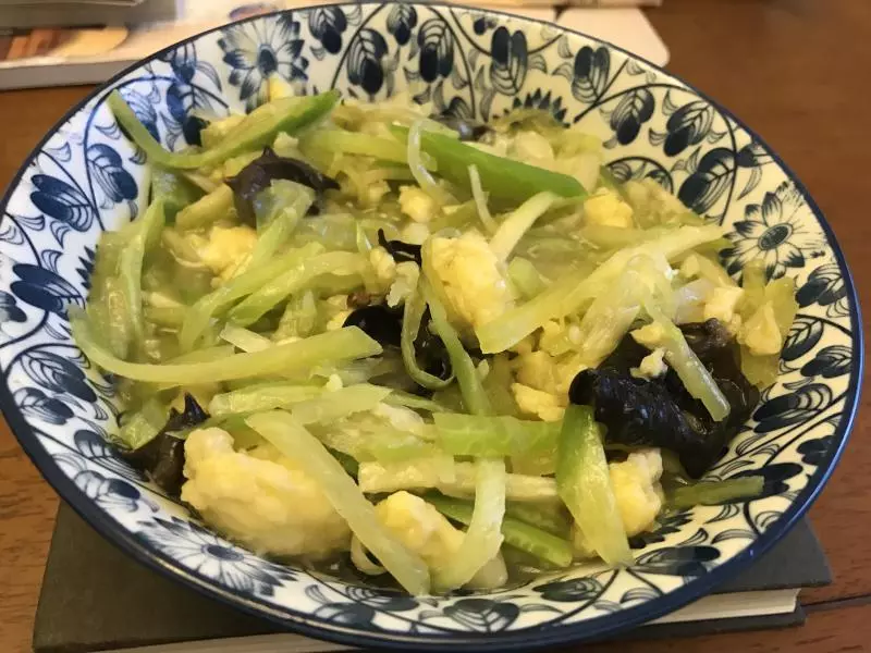 海参萝卜疙瘩汤