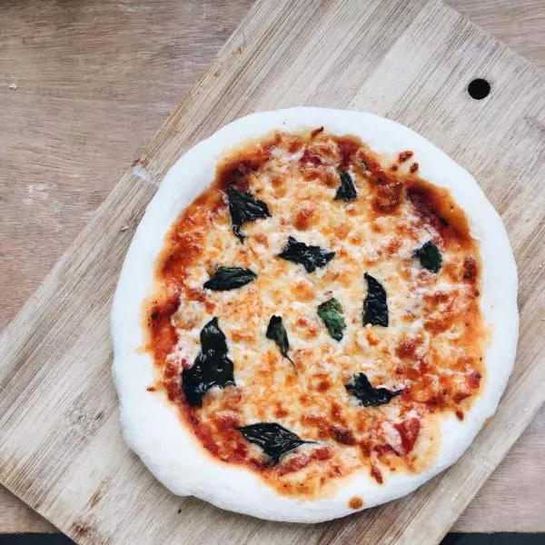 玛格丽特披萨 (Margherita Pizza)