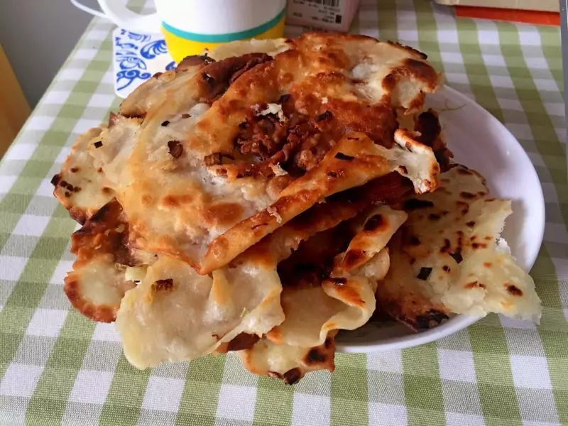 可以当饼干吃的脆饼（鸡蛋灌饼的饼）