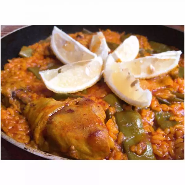 「 肉自己家の私房菜 」瓦倫西亞燴飯Paella Valenciana（重製版）