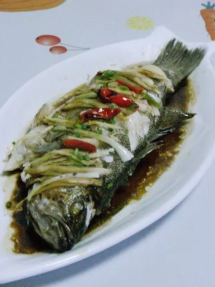 清蒸鱸魚