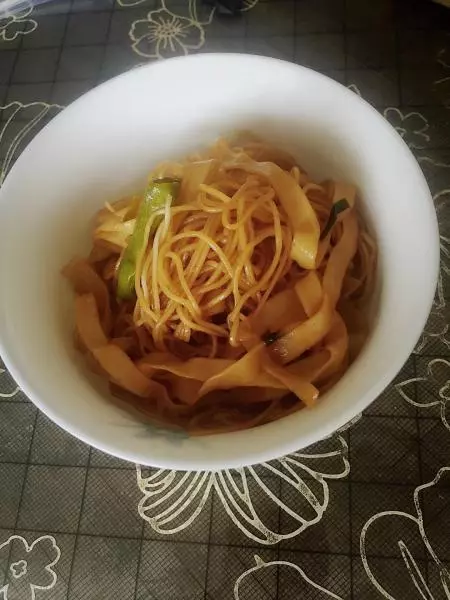 家鄉豆角蒸滷麵