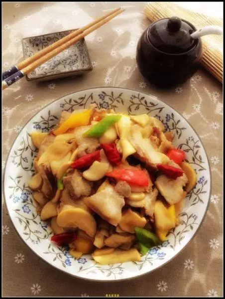 干煸五花肉杏鲍菇