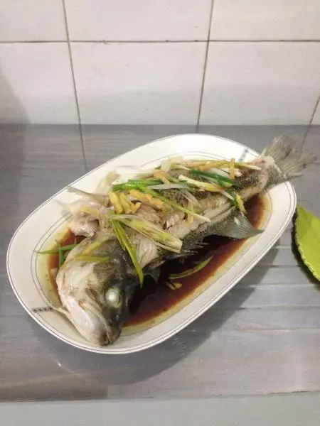 清蒸鱸魚