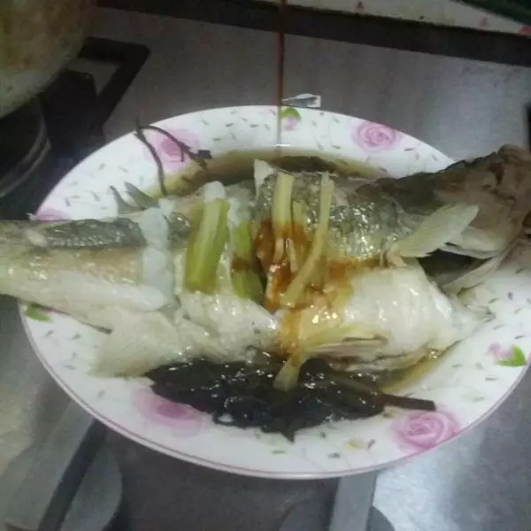 清蒸鱸魚