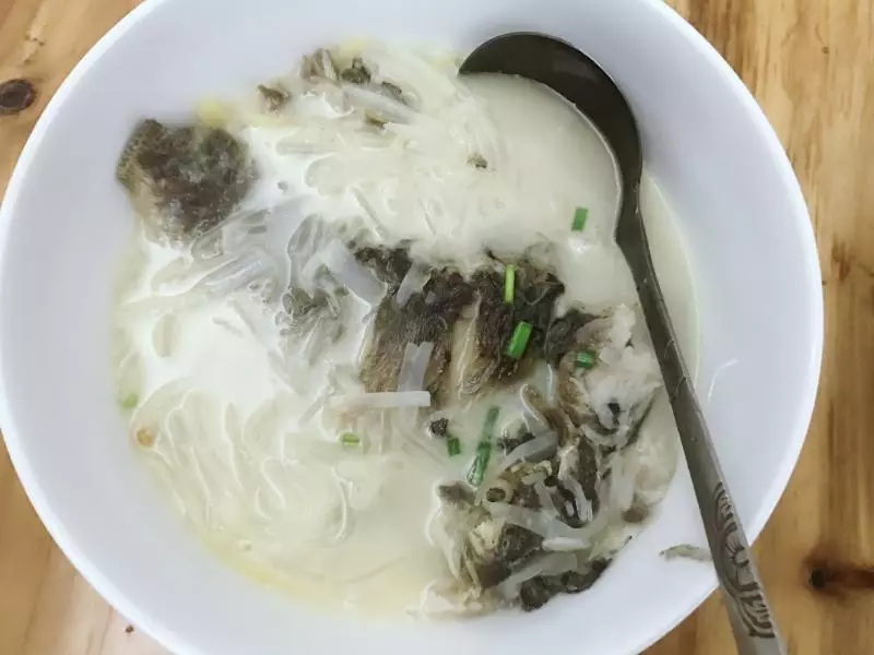 白蘿蔔鯽魚湯