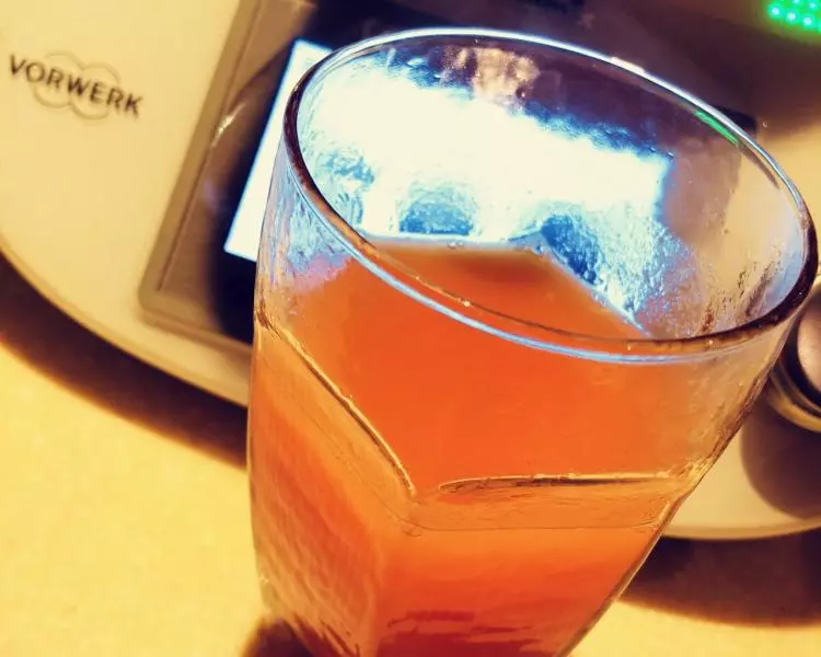 秋日热饮～苹果胡萝卜汁
