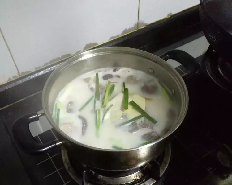 鱖魚豆腐湯