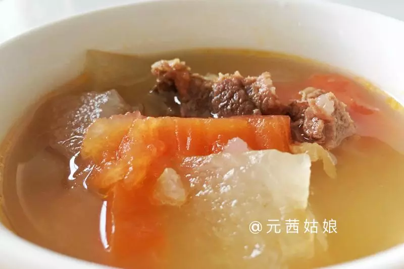 超簡單的暖冬番茄牛肉湯