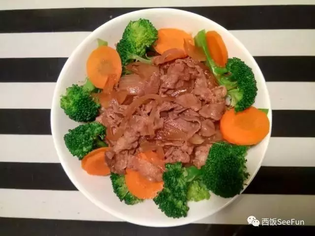 肥牛飯