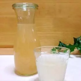 自家制手工水果酵素糖浆与酵素果汁