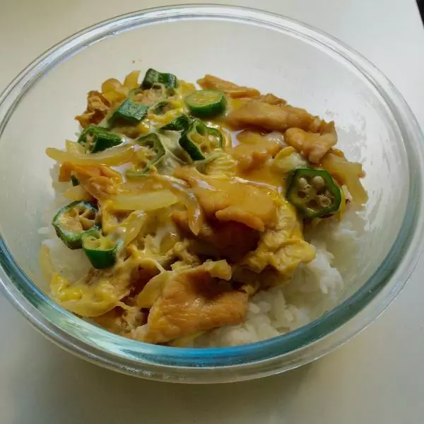 秋葵亲子丼