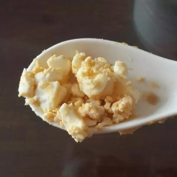 咸蛋拌白蛋 消费咸蛋蛋清的好方法