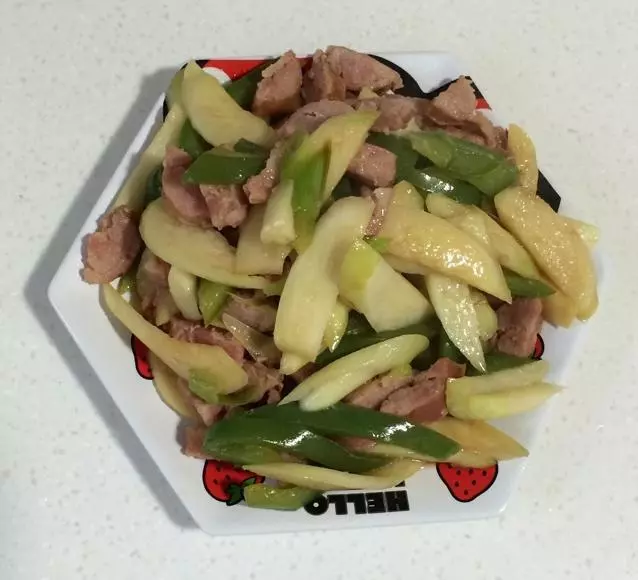 青椒茭白炒肉肠