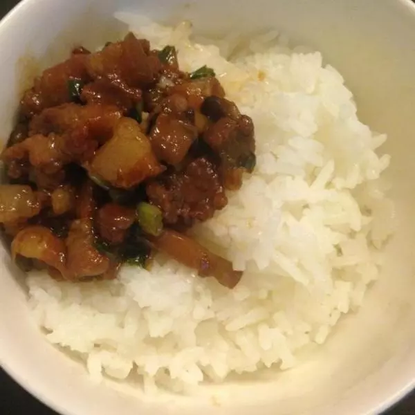 家常肉燥飯