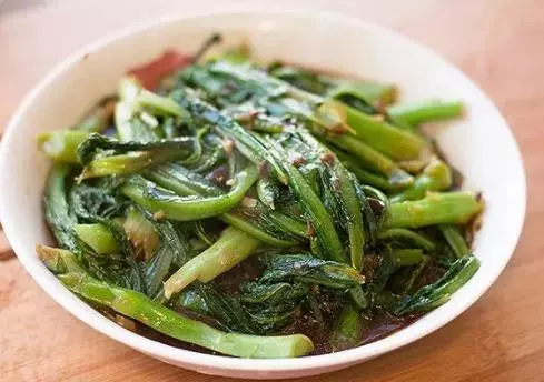 澆汁油麥菜