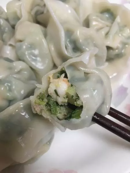 药芹虾仁馄饨