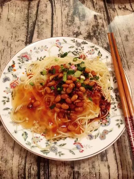 地道重慶風扇涼麵