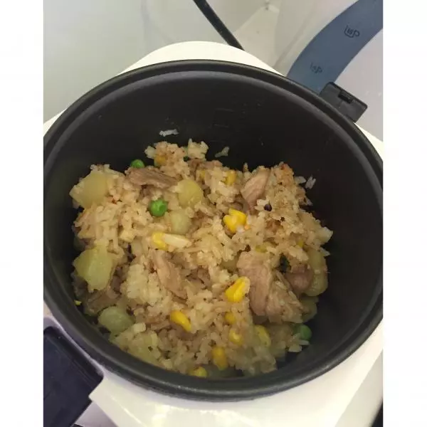 土豆豬肉炒飯