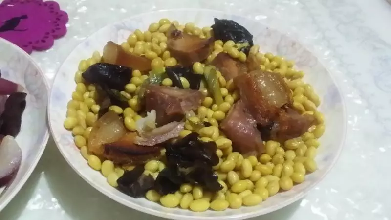 咸肉蒸黄豆